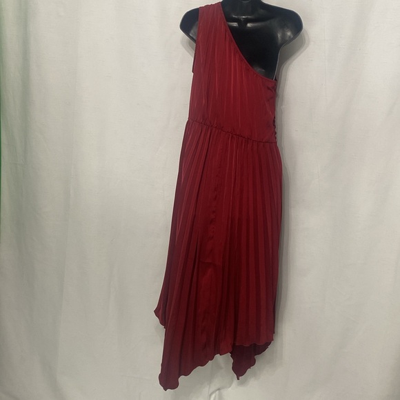 PRETTYGARDEN Long Satin Dress One Shoulder Sleeveless Ruched Twist Flowy Maxi - Picture 11 of 14